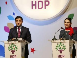 Φωτογραφία για ΝΥΧΤΑ ΤΡΟΜΟΥ στην Τουρκία! Συνέλαβαν την ηγεσία του φιλοκουρδικού κόμματος HDP