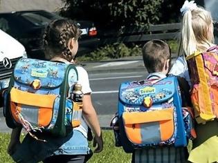 Φωτογραφία για Βαρύ φορτίο η σχολική τσάντα για τα παιδιά