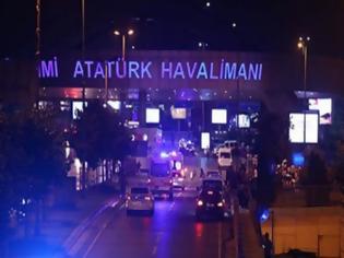 Φωτογραφία για ΧΑΜΟΣ στην Κωνσταντινούπολη: Πυροβολισμοί και αποκλεισμός του αεροδρομίου Ατατούρκ!