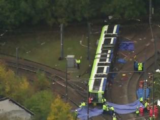 Φωτογραφία για Εκτροχιασμός τραμ στο Λονδίνο με 5 νεκρούς και δεκάδες τραυματίες