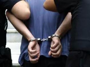 Φωτογραφία για Σύλληψή 33χρονου στο διεθνή αερολιμένα Αθηνών για εισαγωγή ποσότητας κοκαινης βάρους385 κιλών