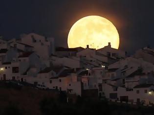 Φωτογραφία για 14 Νοεμβρίου η μεγαλύτερη πανσέληνος εδώ και 70 χρόνια