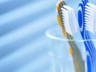 Φωτογραφία για Δείτε πώς μπορείτε να χρησιμοποιήσετε εναλλακτικά μια παλιά οδοντόβουρτσα