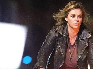 Φωτογραφία για H Charlize Theron πήρε 16 κιλά για ρόλο και στέλνει ηχηρό μήνυμα