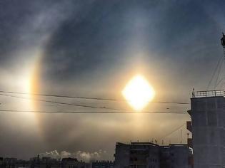 Φωτογραφία για Εντυπωσιακές εικόνες: Κόβει την ανάσα το «φαινόμενο του φωτοστέφανου»... [photos]