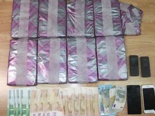 Φωτογραφία για Γλυφάδα: Συνελήφθησαν 2 Βούλγαροι για μεταφορά και εισαγωγή κοκαΐνης από την Ολλανδία