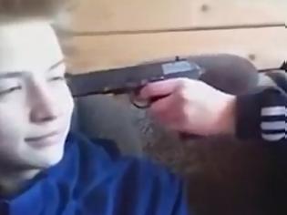 Φωτογραφία για Ζευγάρι 15χρονων πυροβολούσε live και ύστερα αυτοκτόνησε