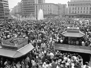 Φωτογραφία για Καρέ καρέ η εξέγερση του Πολυτεχνείου -Τι διηγείται ο μοναδικός φωτορεπόρτερ που την κατέγραψε