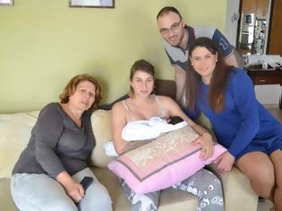 Φωτογραφία για Η 24χρονη Χανιώτισσα που γέννησε δύο παιδιά στο σπίτι! [photos]