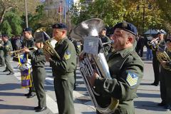 Φωτό από την εμφάνιση της Μπάντας του Γ'ΣΣ στην κεντρική πλατεία της Λάρισας