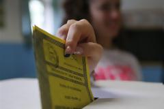 Ιταλία: Νέες σφυγμομετρήσεις δείχνουν «όχι» στο δημοψήφισμα