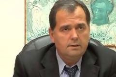 Ελέγχους για υπερβολικές δαπάνες σε εργαστήρια