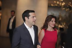 Η ΜΠΕΤΤΥ ΜΠΑΖΙΑΝΑ ΜΙΛΑ ΓΙΑ ΤΟΝ ΤΣΙΠΡΑ