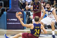 Παρά τη συντριβή ο κόσμος τους...αποθέωσε!