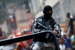 Συντριβή ελικοπτέρου της αστυνομίας στη Βραζιλία μετά από πυρά μελών εγκληματικής οργάνωσης