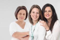 Οι 3 κυρίες από την Κρήτη, που δείχνουν τις ομορφιές και τα μνημεία της Ελλάδας στα...παιδιά του κόσμου!