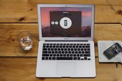 Μεταφέρετε οποιοδήποτε αρχείο στην IOS συσκευή σας ασύρματα