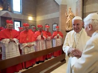 Φωτογραφία για Πάππας Φραγκίσκος: Στηλιτεύει την «επιδημία φυλετικής εχθρότητας»