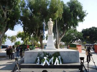 Φωτογραφία για Με επιμνημόσυνη δέηση και κατάθεση στεφάνων τιμήθηκε στο Ηράκλειο η ημέρα των Ενόπλων Δυνάμεω