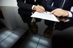 Σκόνταψαν οι διαπραγματεύσεις σε εργασιακό, κόκκινα δάνεια και νέα μέτρα