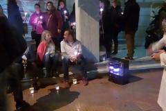 Τα κεριά της διαμαρτυρίας! Ολονύκτια συγκέντρωση νοσηλευτών έξω από το υπ.Υγείας!