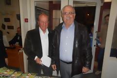 Κύπελλο στον Μίμη Δομάζο απένειμε ο δήμαρχος Χαλκιδέων