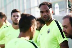 Πάει για διαζύγιο η ΑΕΚ με τον Λέσκοτ;