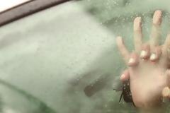 ΣΟΚΑΡΙΣΤΙΚΟ: Έκαναν σ... στο αμάξι μπροστά στο 6χρονο παιδί τους