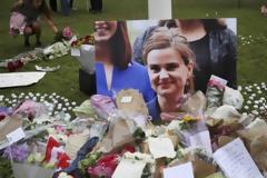 Ισόβια στο δολοφόνο της Τζο Κοξ