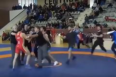 Από την ελληνορωμαϊκή το γύρισαν στη...πυγμαχία!