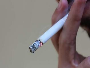 Φωτογραφία για Οι Κινέζοι κόβουν το τσιγάρο και στους εξωτερικούς χώρους