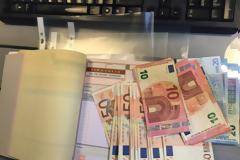 Κλείσιμο βιβλίων με... 100 ευρώ πρόστιμο – Όλη η εγκύκλιος