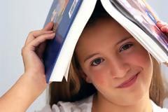 ΕΚΘΕΣΗ-ΚΟΛΑΦΟΣ ΓΙΑ ΤΗΝ ΕΚΠΑΙΔΕΥΣΗ ΣΤΗΝ ΕΛΛΑΔΑ