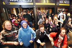 Η αθηναϊκή Black Friday γεννά ελπίδες, αλλά και… φόβους!