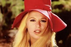 ΕΠΙΚΟ! «Με πήρε τηλέφωνο η Βουγιουκλάκη και την έβρισα…Νόμιζα ότι μου έκαναν πλάκα.Το τι άκουσε η καημένη»