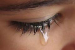 ΘΡΙΛΕΡ! Μπήκαν σπίτι και τον βρήκαν νεκρό στον καναπέ - Τι δείχνουν τα στοιχεία...