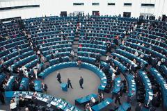 ΤΟ ΕΥΡΩΠΑΪΚΟ ΚΟΙΝΟΒΟΥΛΙΟ «ΠΑΓΩΝΕΙ» ΤΙΣ ΕΝΤΑΞΙΑΚΕΣ ΣΥΝΟΜΙΛΙΕΣ ΜΕ ΤΗΝ ΑΓΚΥΡΑ