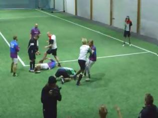 Φωτογραφία για Τουρνουά ποδοσφαίρου με μεθυσμένους - Οι Νορβηγοί το «τερμάτισαν» [video]