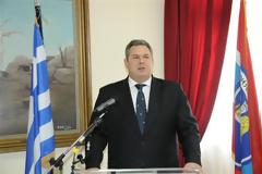 Πτυχία ετοιμάζεται να μοιράσει το ΥΠΕΘΑ σε μόνιμους και στρατιώτες. Συμφωνία με Microsoft