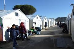 Πυρκαγιά στο hotspot στα Οινόφυτα