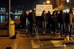 Μαζική διαδήλωση στη Χίο κατά των ρατσιστικών επιθέσεων