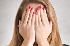 Ντροπιαστικά πράγματα που κάνουν όλες οι γυναίκες