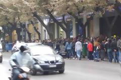 Η κοροϊδία της «Black Friday» - Ξέχασαν το ταμπελάκι με την παλιά τιμή και αποκαλύφτηκε η απάτη  [photo]