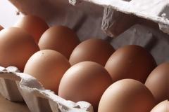 Ο ΕΦΕΤ ΠΡΟΕΙΔΟΠΟΙΕΙ τους Καταναλωτές: Τι πρέπει να ΠΡΟΣΕΧΕΤΕ όταν αγοράζετε ΑΥΓΑ