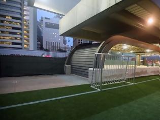 Φωτογραφία για Γήπεδο ποδοσφαίρου μέσα σε σταθμό Mετρό! [photos]
