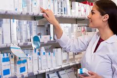 Τέλος στο προνόμιο φαρμακοποιών για παράταση άδειας μέχρι να αποφοιτήσουν τα παιδιά τους