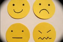 Να αισθανθώ ή όχι;