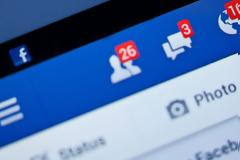 Πως θα κατεβάσετε το tweak Facebook ++ χωρίς jailbreak