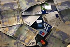 Τι αλλάζει στις συναλλαγές με κάρτες και μέσω e-banking