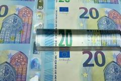 Φόρος στις αναλήψεις μετρητών από τράπεζες με σκοπό την μείωση της φοροδιαφυγής